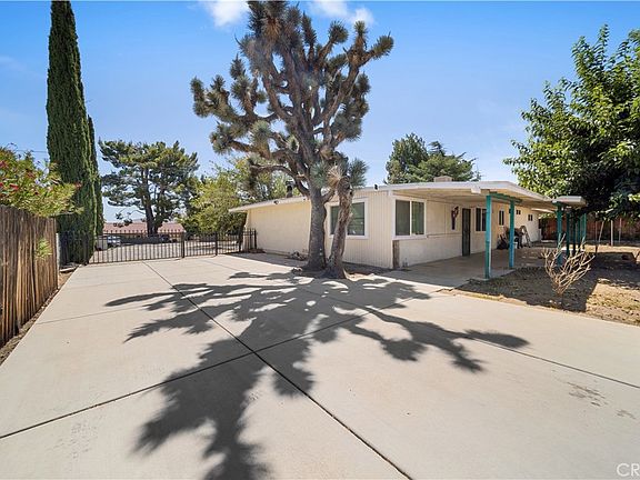3rd image of 7602 Montrose Ave