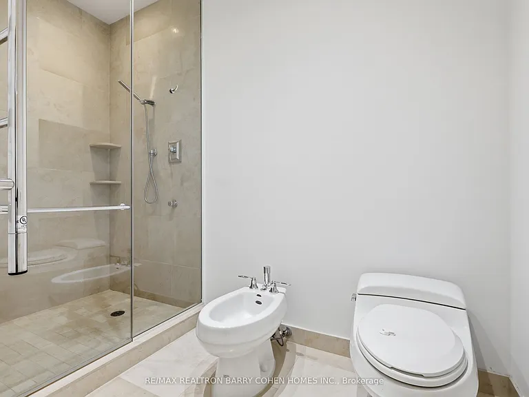 183 Wellington St W #4502 — Photo 19