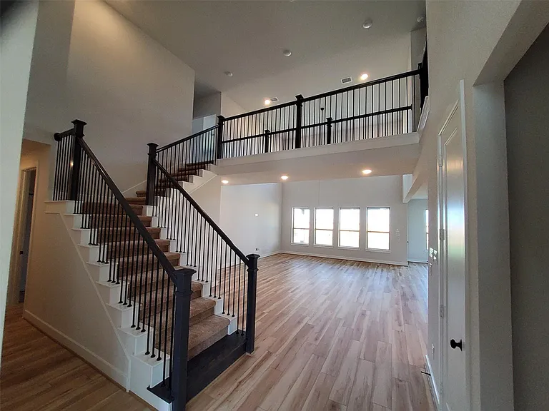 20814 Flat View Dr — Photo 6