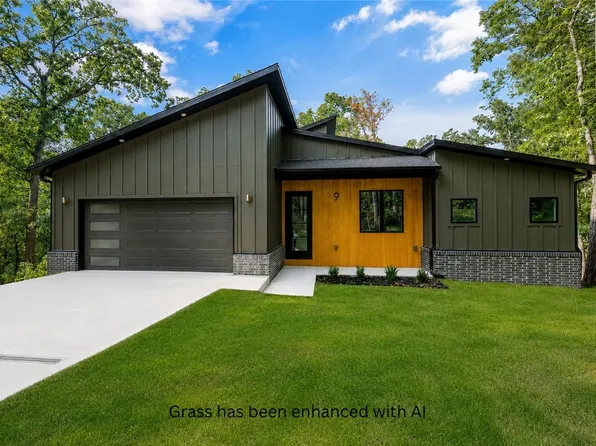9 Mere Ln, Bella Vista, AR 72714