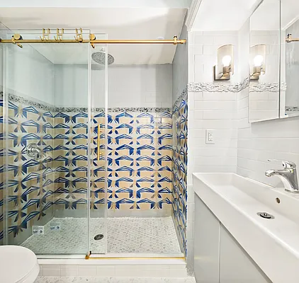 Rented by Compass | media 18