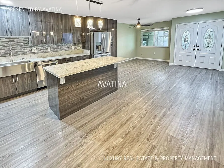 Video! WOW - Renovated 4 bdrm home! — Photo 1