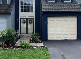 28 Monmouth Dr, Cranberry Township, PA 16066