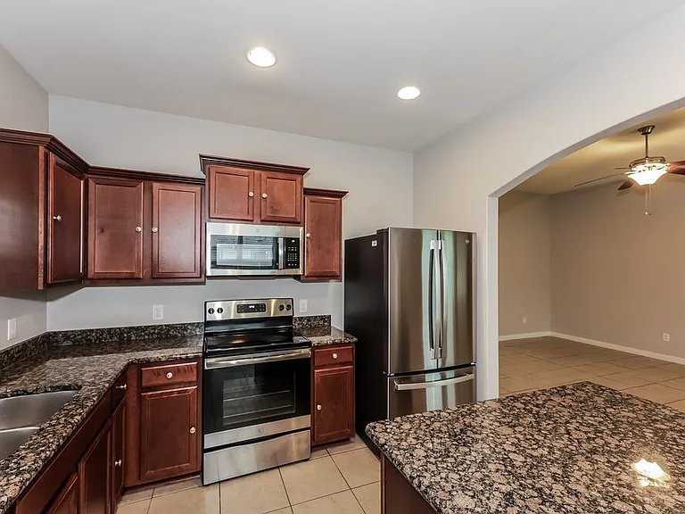 4144 Tower Ln — Photo 8