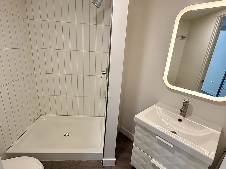 4405 W Point St #206 — Photo 9