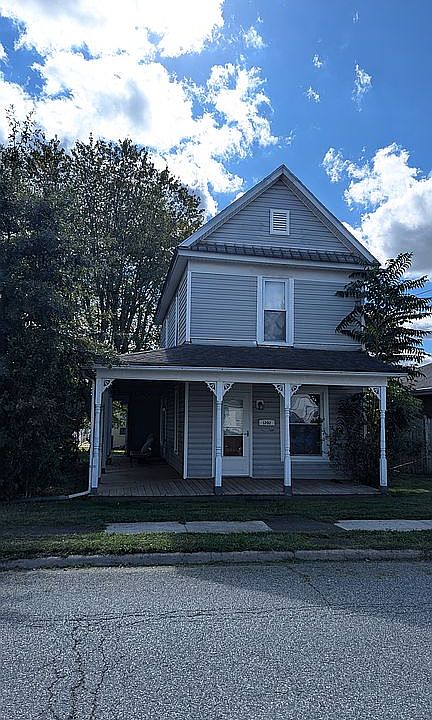 1st image of 1202 Lakeview Dr