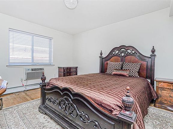 5th image of 3107 Emmons Ave #C2