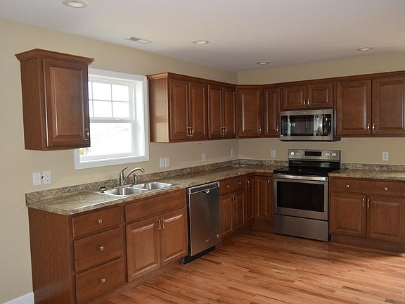 3rd image of 82 Sherman Meadows Drive East Flat Rock