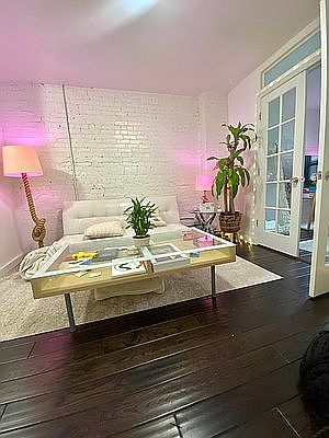 3rd image of 326 W 47th St APT 5D