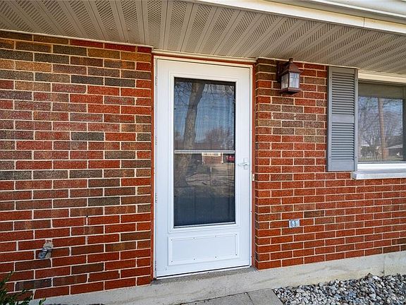 4th image of 102 Peach Orchard Pl