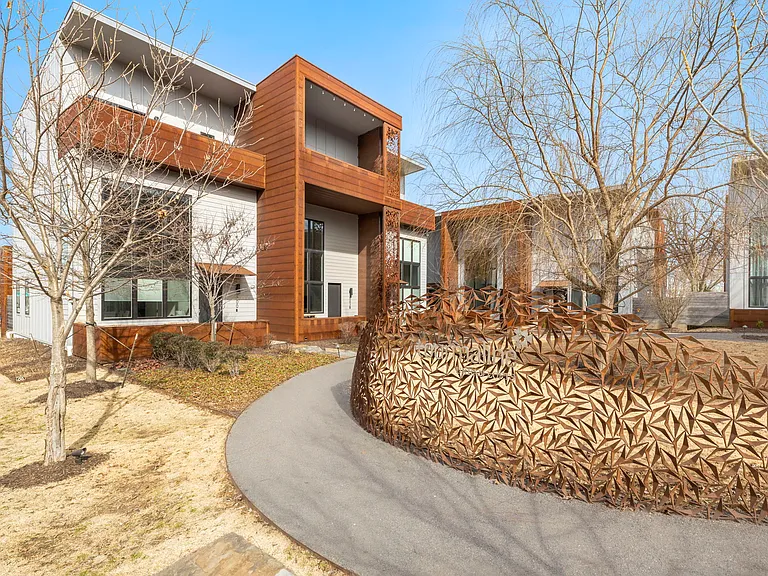 502 SE Tourmaline Mews — Photo 22