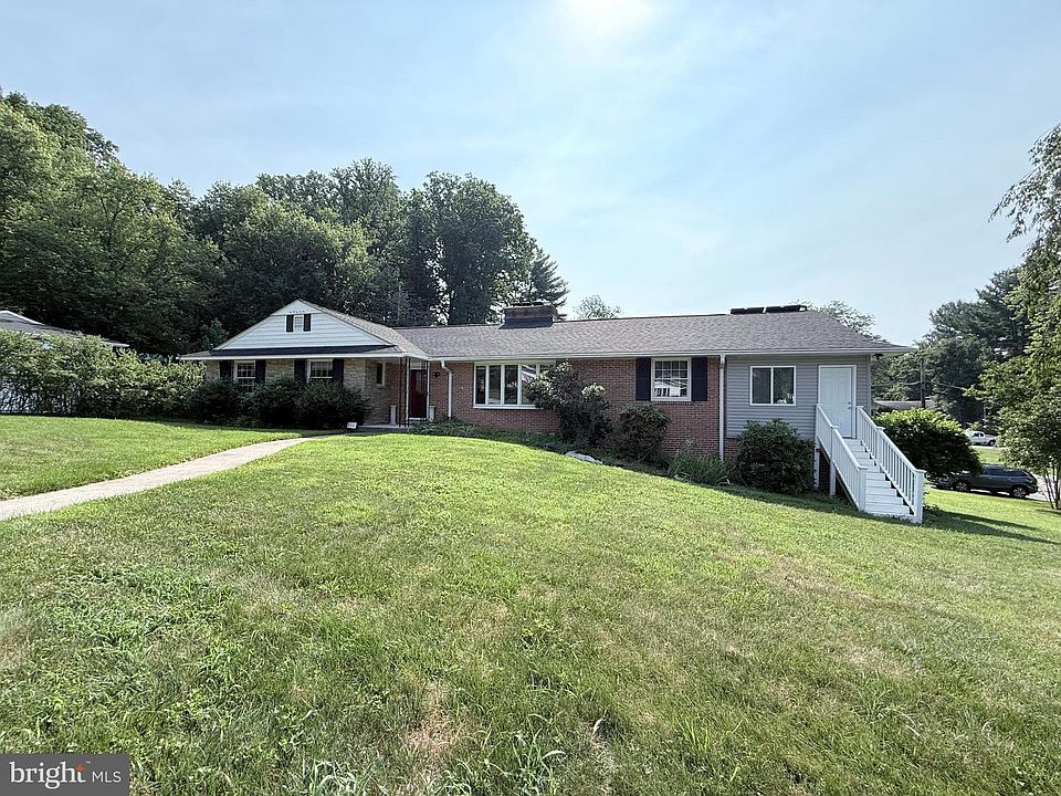 1st image of 2841 Montclair Dr