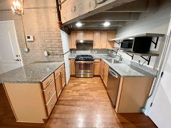 1016 Jefferson St #4 — Photo 16