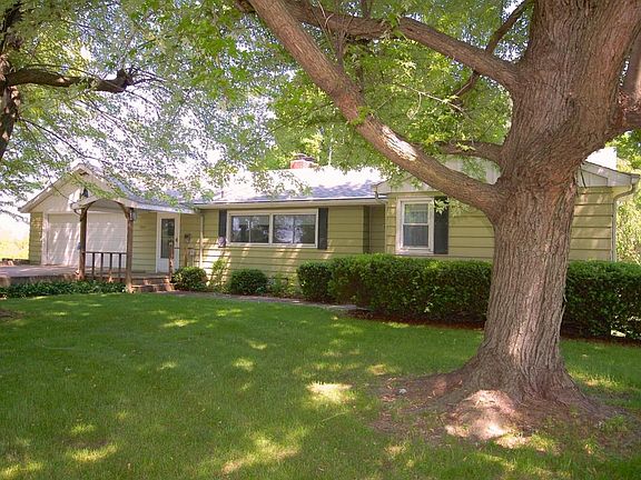2nd image of 3915 E Napier Ave
