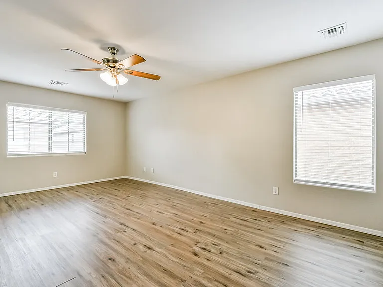 3884 E Santa Fe Ln — Photo 8