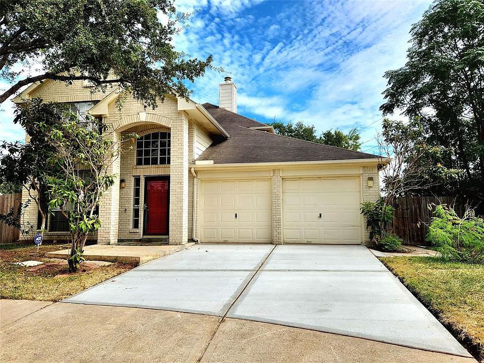 1st image of 12211 Meadow Bend Ct