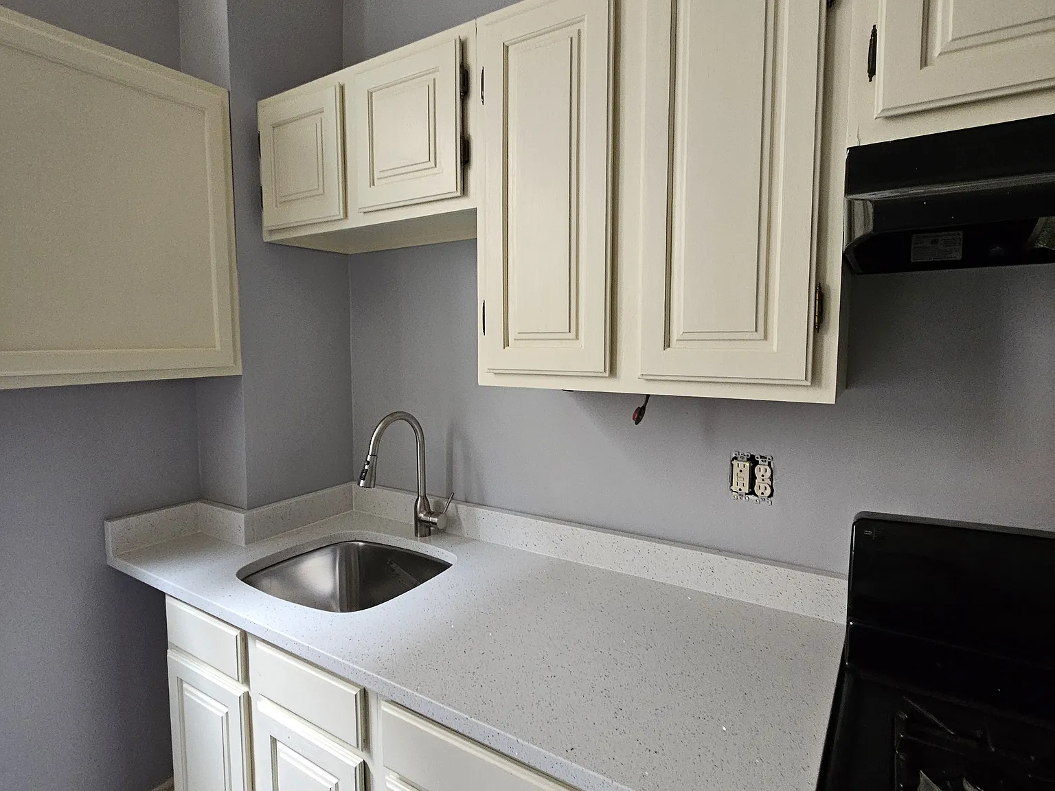 2107 W Coulter St — Photo 2