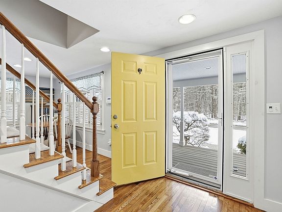4th image of 177 Dwelley St