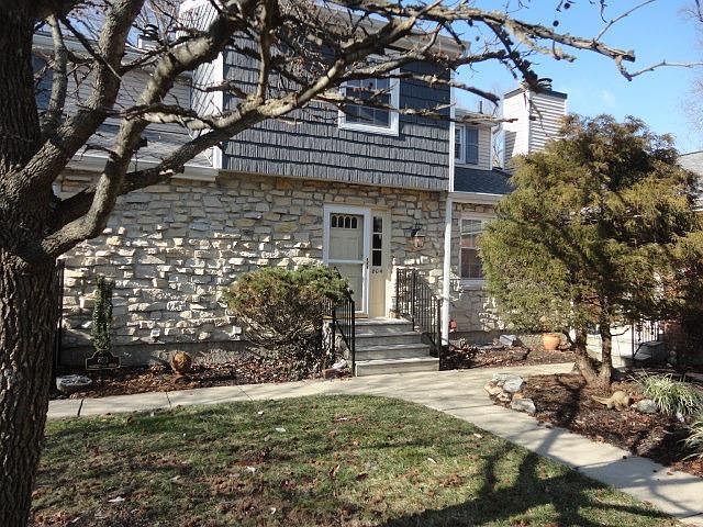 1st image of 804 Shakertown Ct