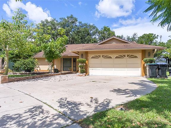 3rd image of 3908 Greenview Pines Ct