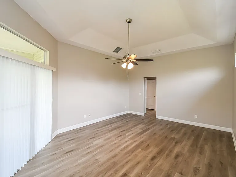 672 Mandy Oaks Dr — Photo 9