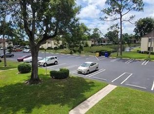 321 Knotty Pine Cir APT B-2, Greenacres, FL 33463