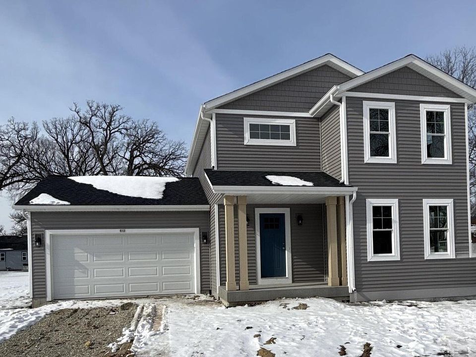 1st image of 612 Maple STREET