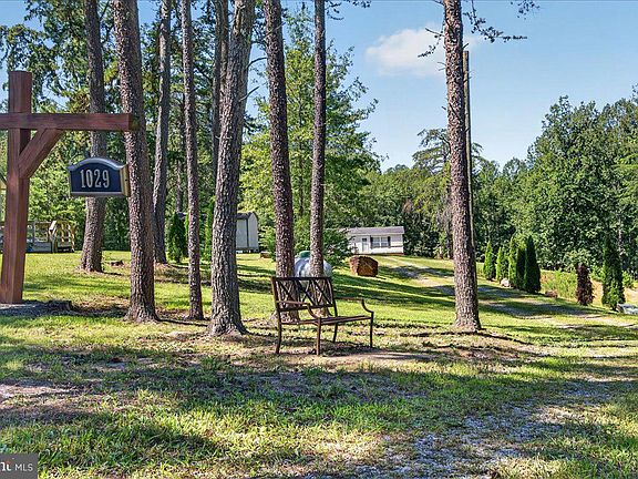 3rd image of 1029 Hickory Creek Rd