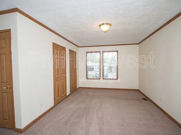 11845 Center St — Photo 13