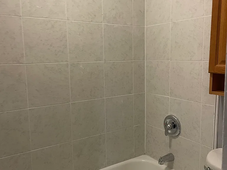 1086 E Main St — Photo 6