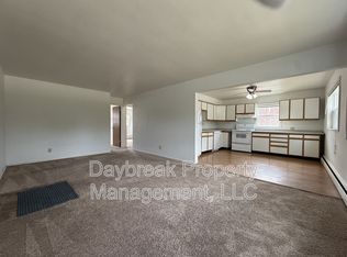 2913 8th St N APT 3, Fargo, ND 58102