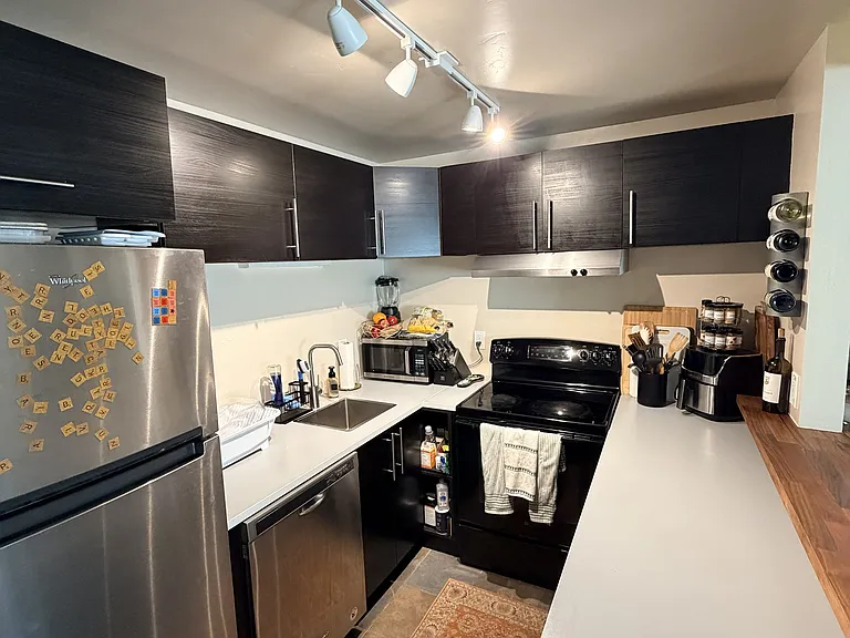 734 N Grand St #C-5 — Photo 4