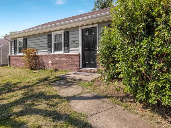 1128 Sir Galahad Dr, Chesapeake, VA 23323