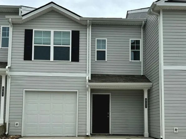 957 Lola Ln, Kingsport, TN 37663