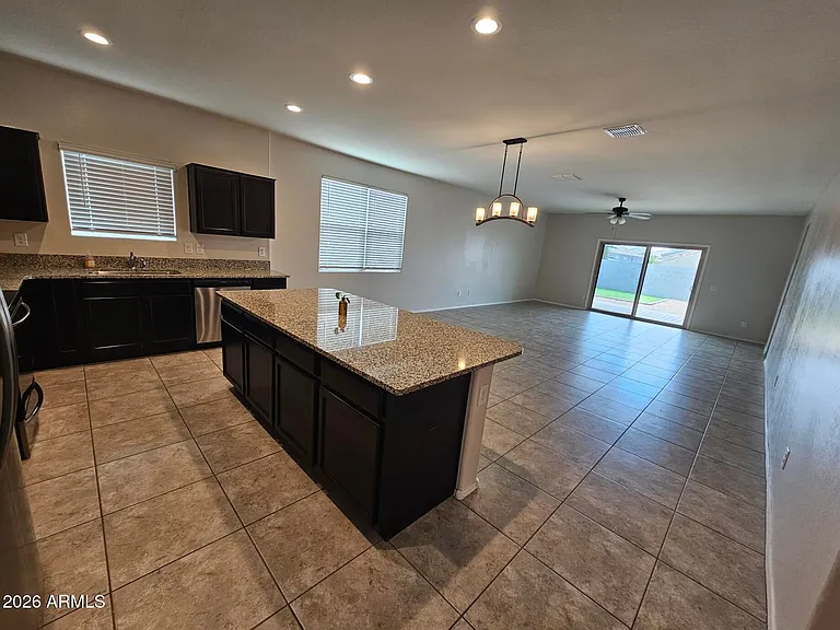 25573 W Coles Rd — Photo 4