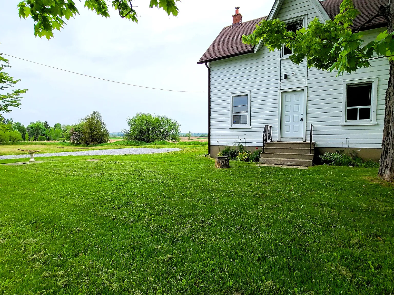3 bed, $2,800 — Photo 2