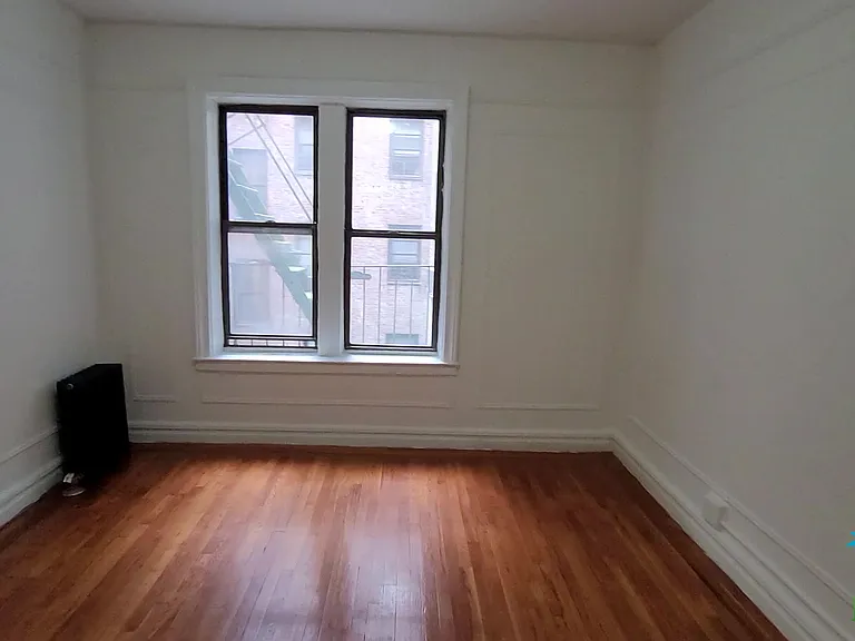 3175 Grand Concourse #J2 — Photo 11
