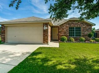 1212 Mountain Peak Dr, Haslet, TX 76052