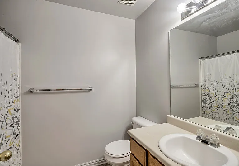 1413 S 1470 E — Photo 8