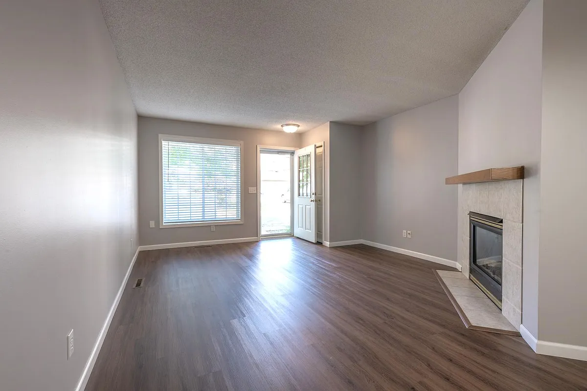 Building Photo - 7883 Autumn Ridge Ave