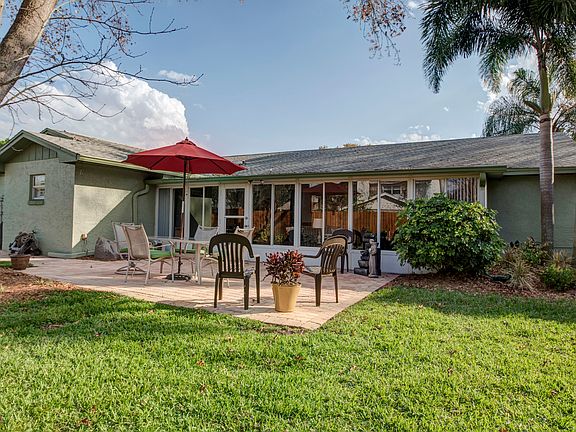 2nd image of 8331 Banyan Blvd