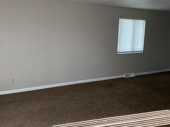 5th image of 4906 Banbury Ct APT 1