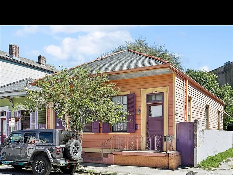 1430 Chartres St — Photo 10