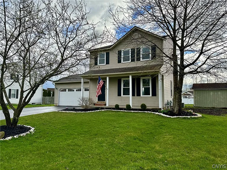 8662 Bayview Dr — Photo 1