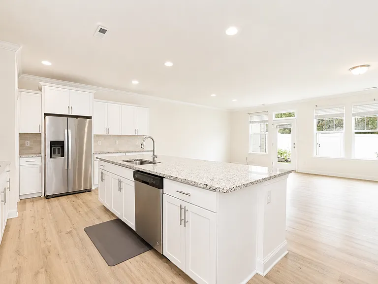 1013 Brennan Green Ct — Photo 3