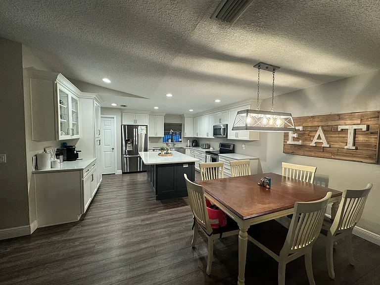 21 Banner Ln — Photo 3