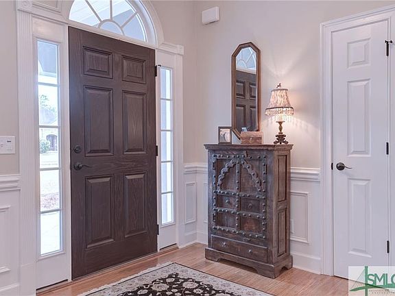 2nd image of 28 Lake Heron Ct W