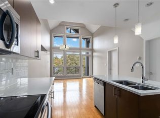 Skyline, Esquimalt, BC V9A 3M8