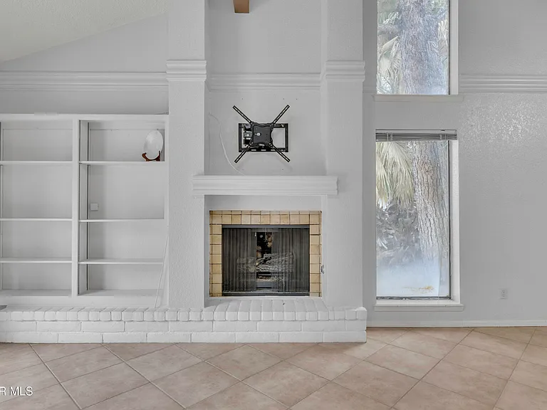 620 Lakeway Dr — Photo 21
