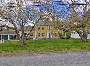 736 Ledge Rd, Seekonk, MA 02771